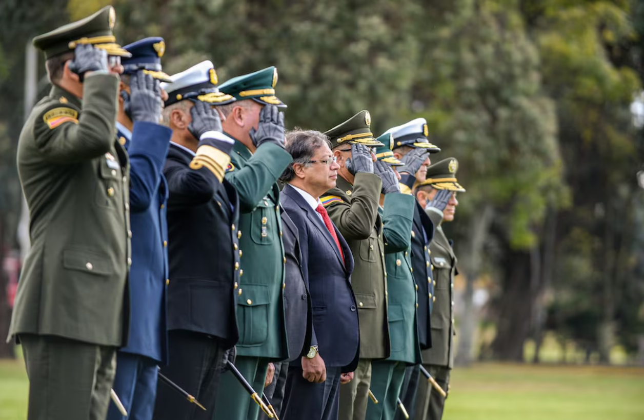 Nueva cúpula militar en Colombia: Petro ordena cambios estratégicos para 2026