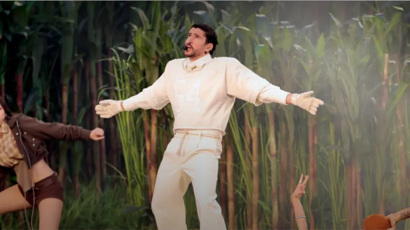 Bad Bunny rompe récords en el Super Bowl y desaparece de Instagram: el misterio detrás del show más visto de la historia