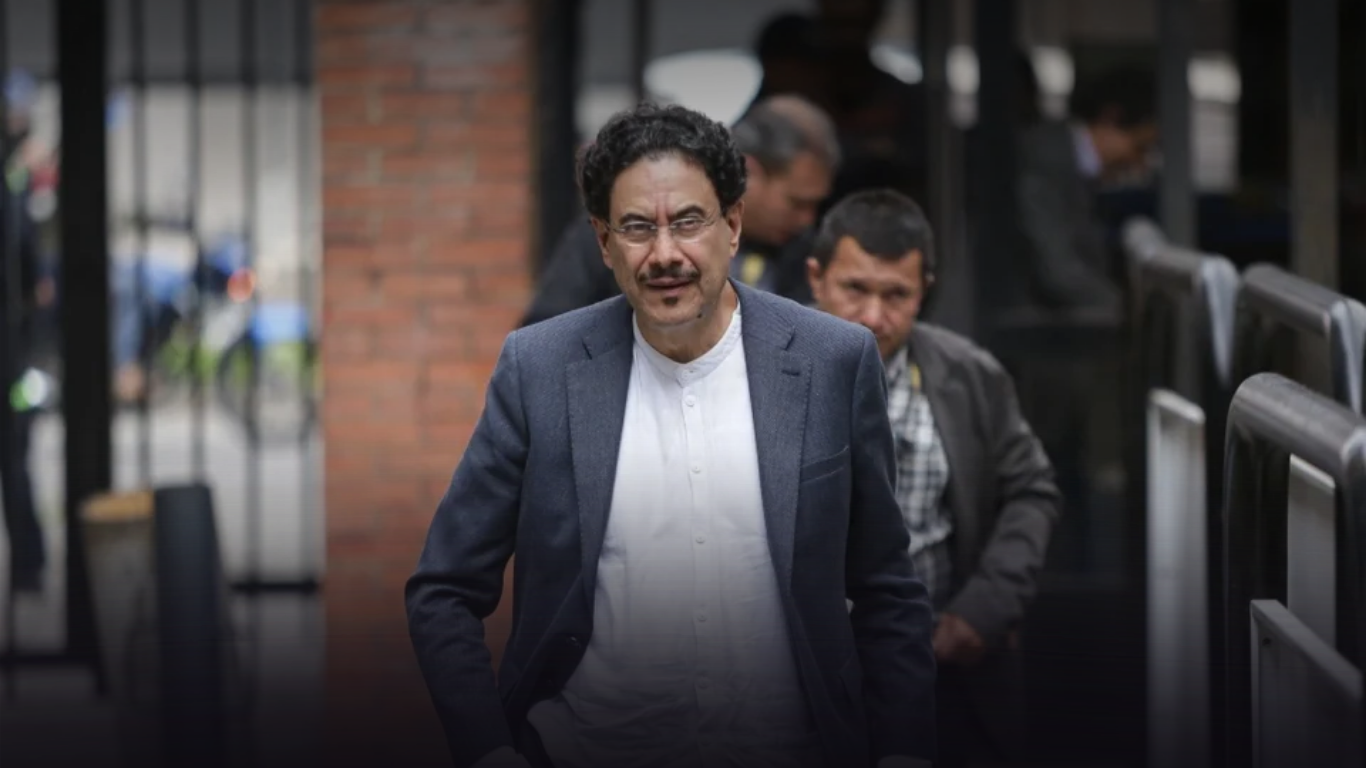 La Asamblea de Antioquia rechaza a Cepeda; organizaciones sociales lo respaldan