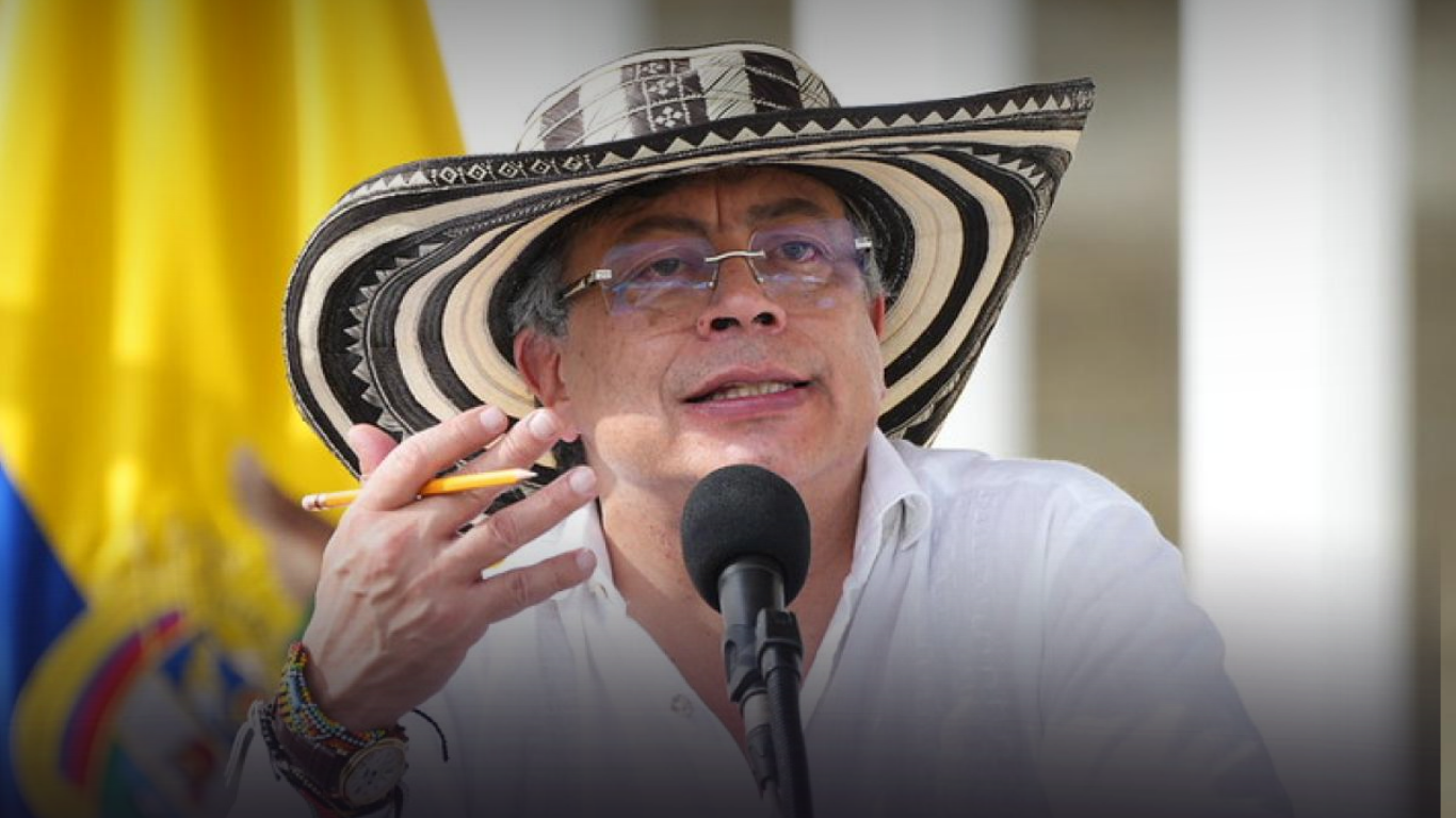 Bonos escolares, Nueva EPS suspendida y la Fiscalía,el Gobierno Petro en el ojo del huracán