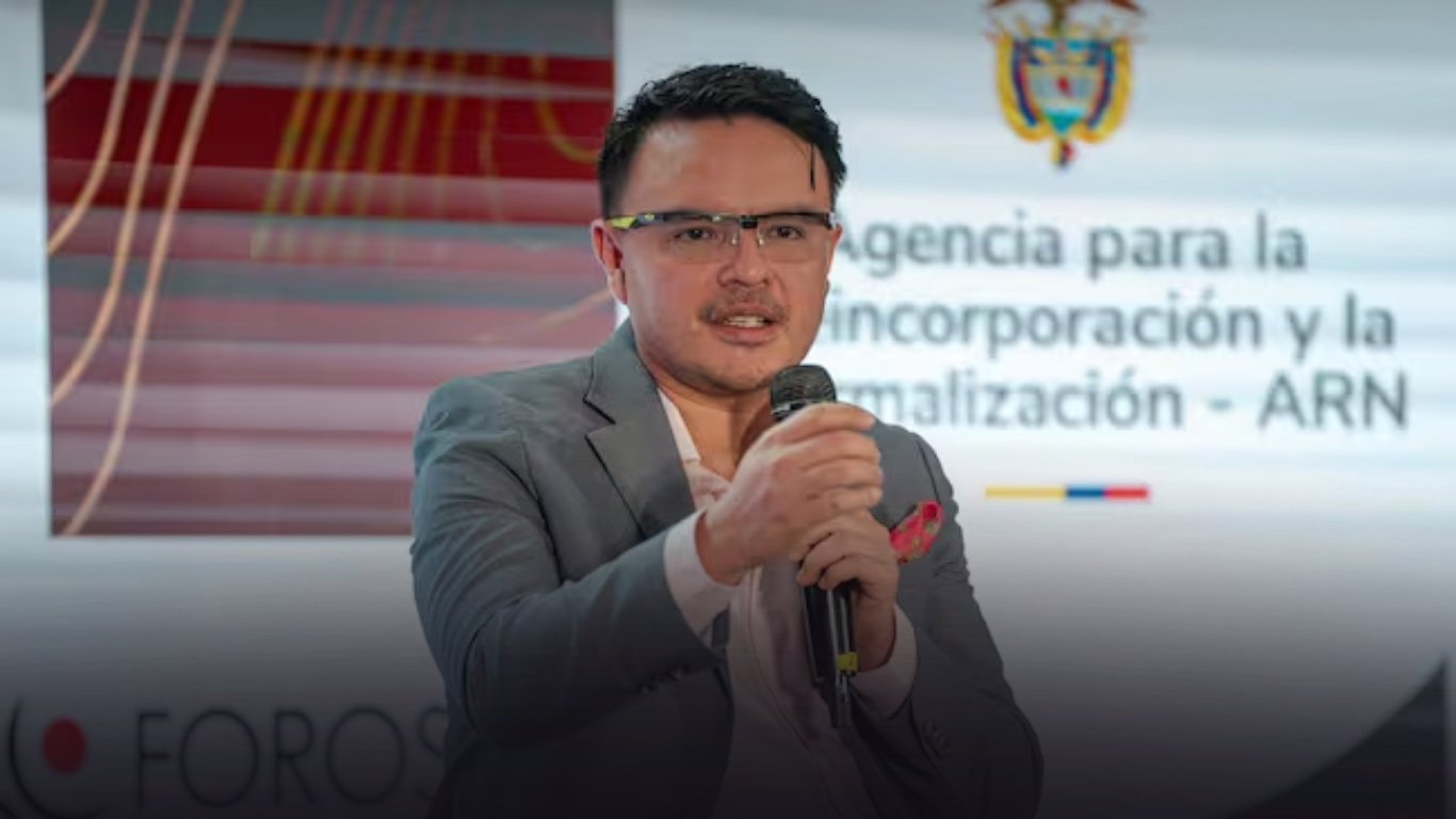 El director de la ANT renunció sancionado por la Procuraduría para meterse a la campaña de Cepeda